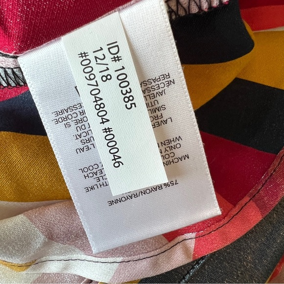 EXPRESS Portofino Striped Shimmer Button Up Blouse Vneck Collar Size Medium NWT - Picture 11 of 12